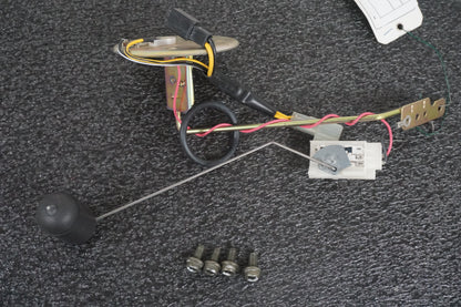 Framsidan på Bensintankgivare från en Suzuki GSX 1400 -2003 motorcykel.