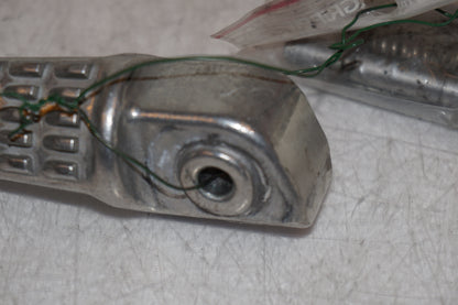 Snett nerifrån på Fotpinne från en Kawasaki Z 1000 -2008 motorcykel.
