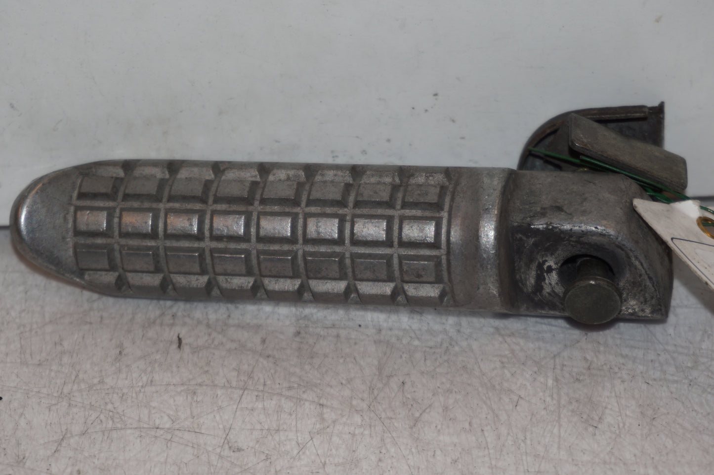 Framsidan på Fotpinne från en Kawasaki ZZR 1100 -1991 motorcykel.