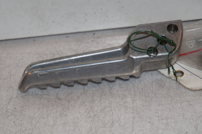 Höger sida på Fotpinne från en Kawasaki Z 1000 -2008 motorcykel.