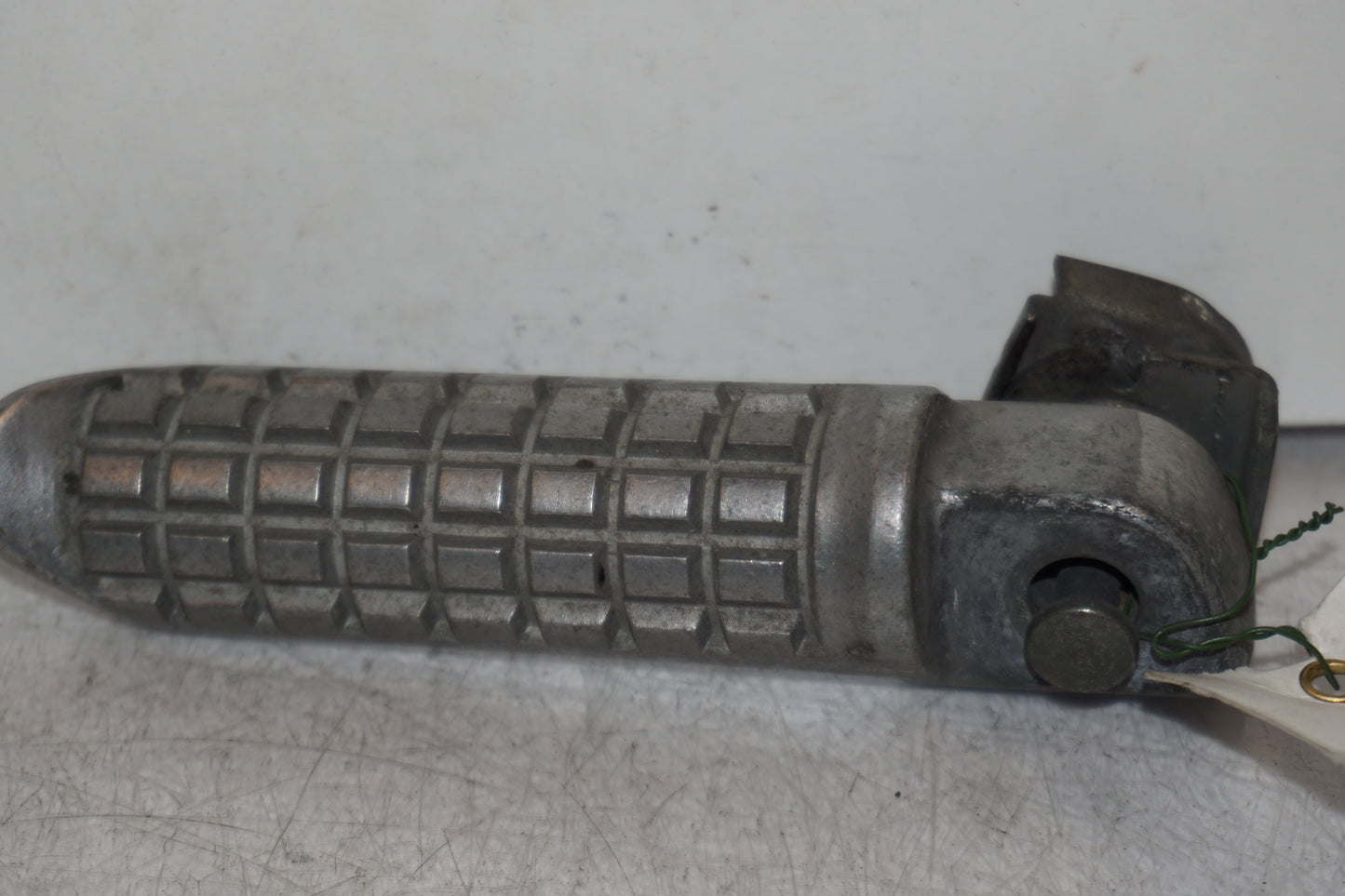 Framsidan på Sidostödsbrytare från en Honda CB 600 Hornet -2000 motorcykel.