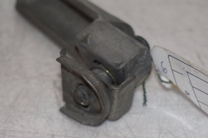 Vänster sida på Sidostödsbrytare från en Honda CB 600 Hornet -2000 motorcykel.