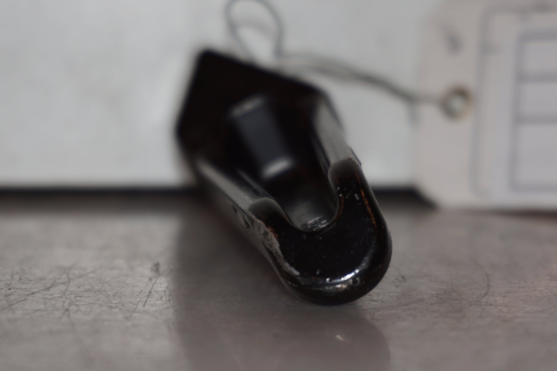 Vänster sida på Fotpinne från en Kawasaki Z 1000 -2010 motorcykel.