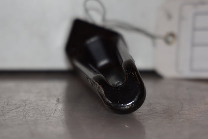 Vänster sida på Fotpinne från en Kawasaki Z 1000 -2010 motorcykel.