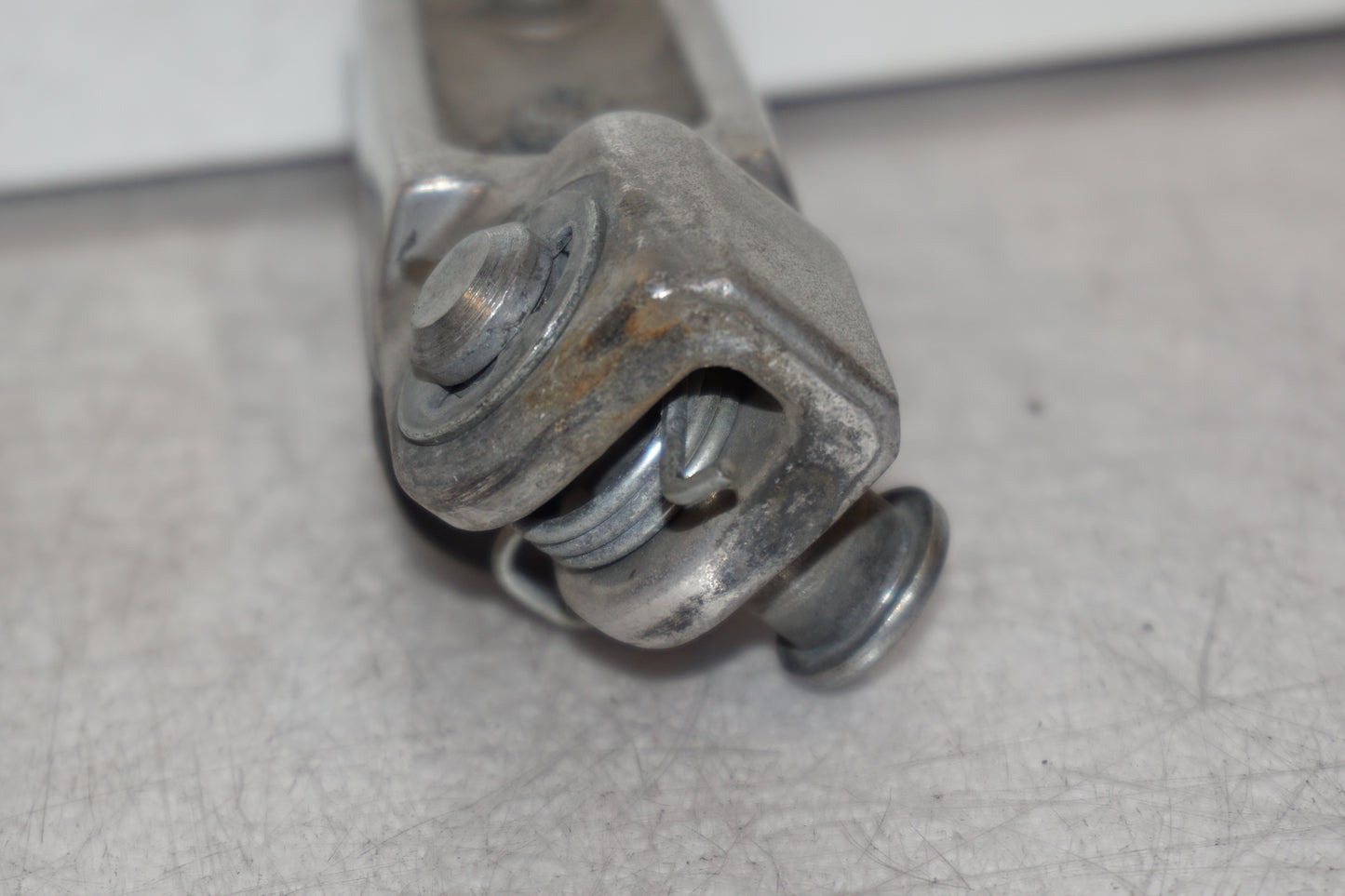 Snett uppifrån på Fotpinne från en Kawasaki ZR-X 1200 S -2001 motorcykel.