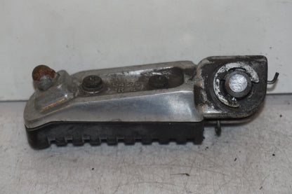 Höger sida på Fotpinne från en Kawasaki ZR-X 1200 S -2001 motorcykel.