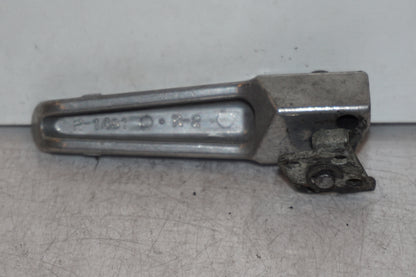 Baksidan på Fotpinne från en Kawasaki ZR-X 1200 S -2001 motorcykel.