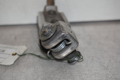 Snett uppifrån på Fotpinne från en Kawasaki ZZR 1200 -2002 motorcykel.