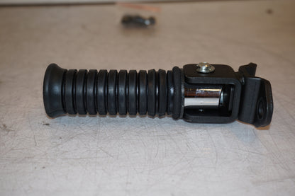 Extrabild1 på Fotpinne från en Kawasaki VN 900 -2011 motorcykel.