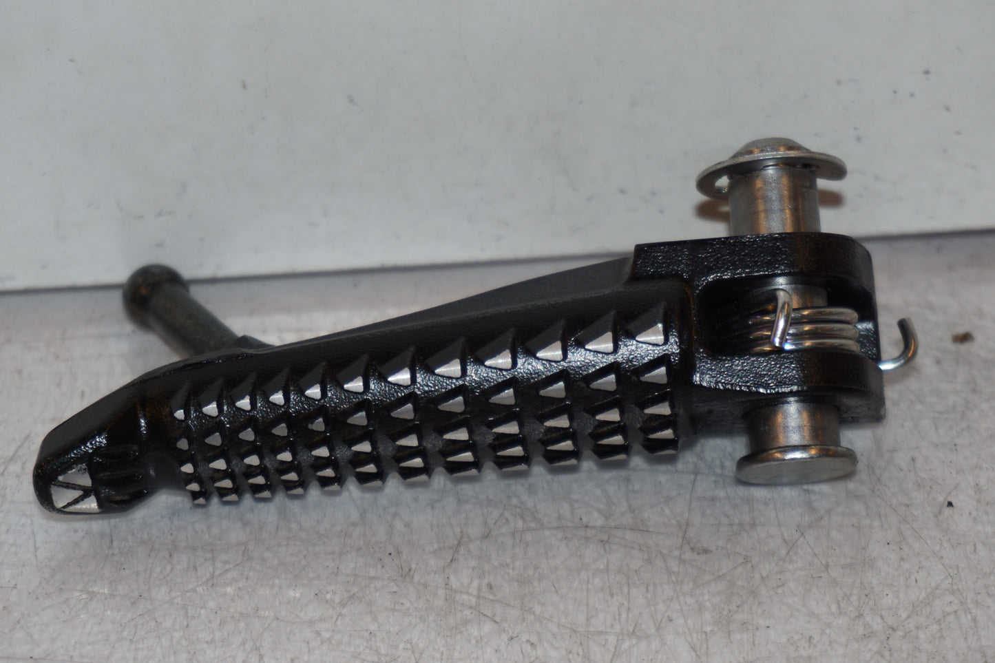 Framsidan på Fotpinne från en Kawasaki Z 1000 -2014 motorcykel.