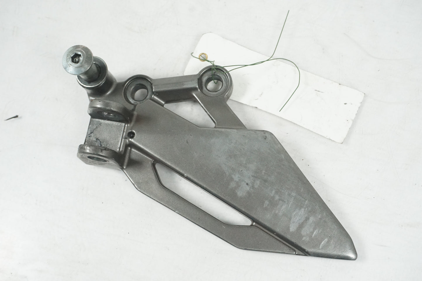 Framsidan på Fotpinne från en BMW F 800 GT -2013 motorcykel.