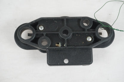 Baksidan på Sadellåsmekanism från en Suzuki GSX-R 750 -2000 motorcykel.