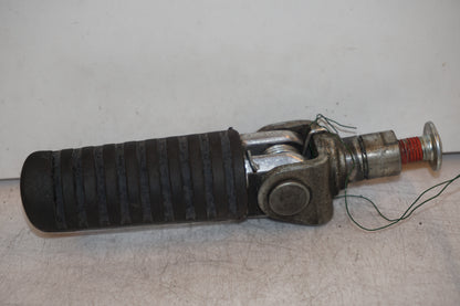 Framsidan på Fotpinne från en Kawasaki Z 1000 -2003 motorcykel.