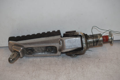 Baksidan på Fotpinne från en Kawasaki Z 1000 -2003 motorcykel.