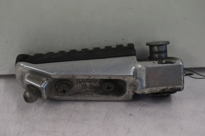 Baksidan på Fotpinne från en Kawasaki ZX-9R -1998 motorcykel.