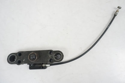 Framsidan på Sadellås från en Suzuki GSX 750 -1984 motorcykel.