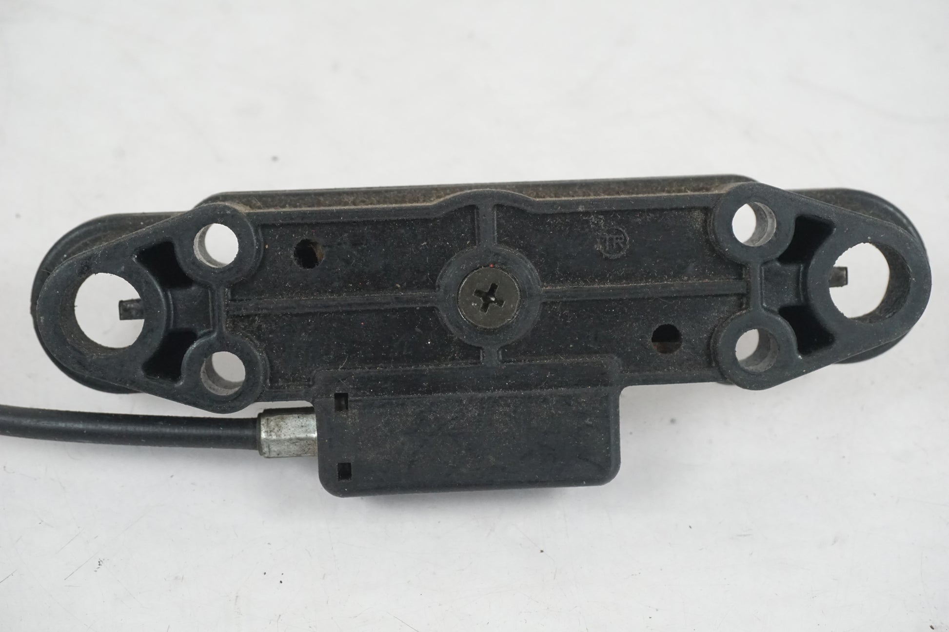 Vänster sida på Sadellås från en Suzuki GSX 750 -1984 motorcykel.