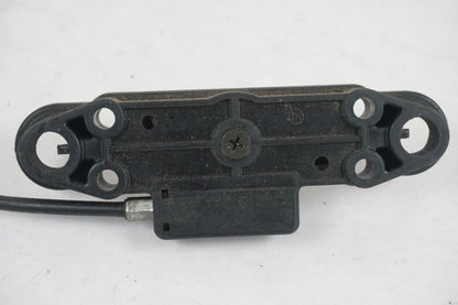 Vänster sida på Sadellås från en Suzuki GSX 750 -1984 motorcykel.