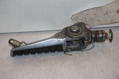 Höger sida på Fotpinne från en Kawasaki ZXR 750 -1989 motorcykel.