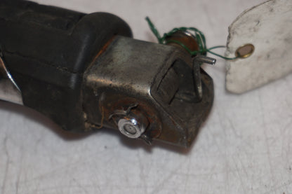 Snett nerifrån på Fotpinne från en Honda NX 250 -1990 motorcykel.