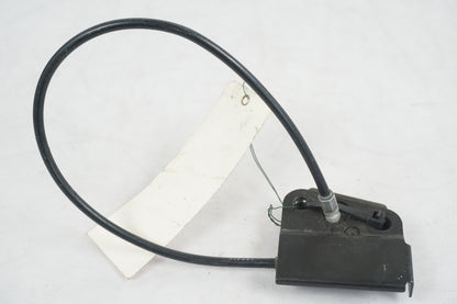 Framsidan på Sadellåsmekanism från en Kawasaki ZX-9R -2002 motorcykel.