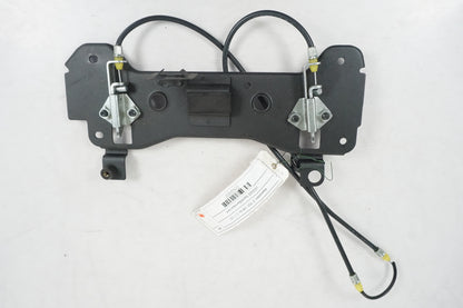 Framsidan på Sadellåsmekanism från en Kawasaki Z 750 -2008 motorcykel.