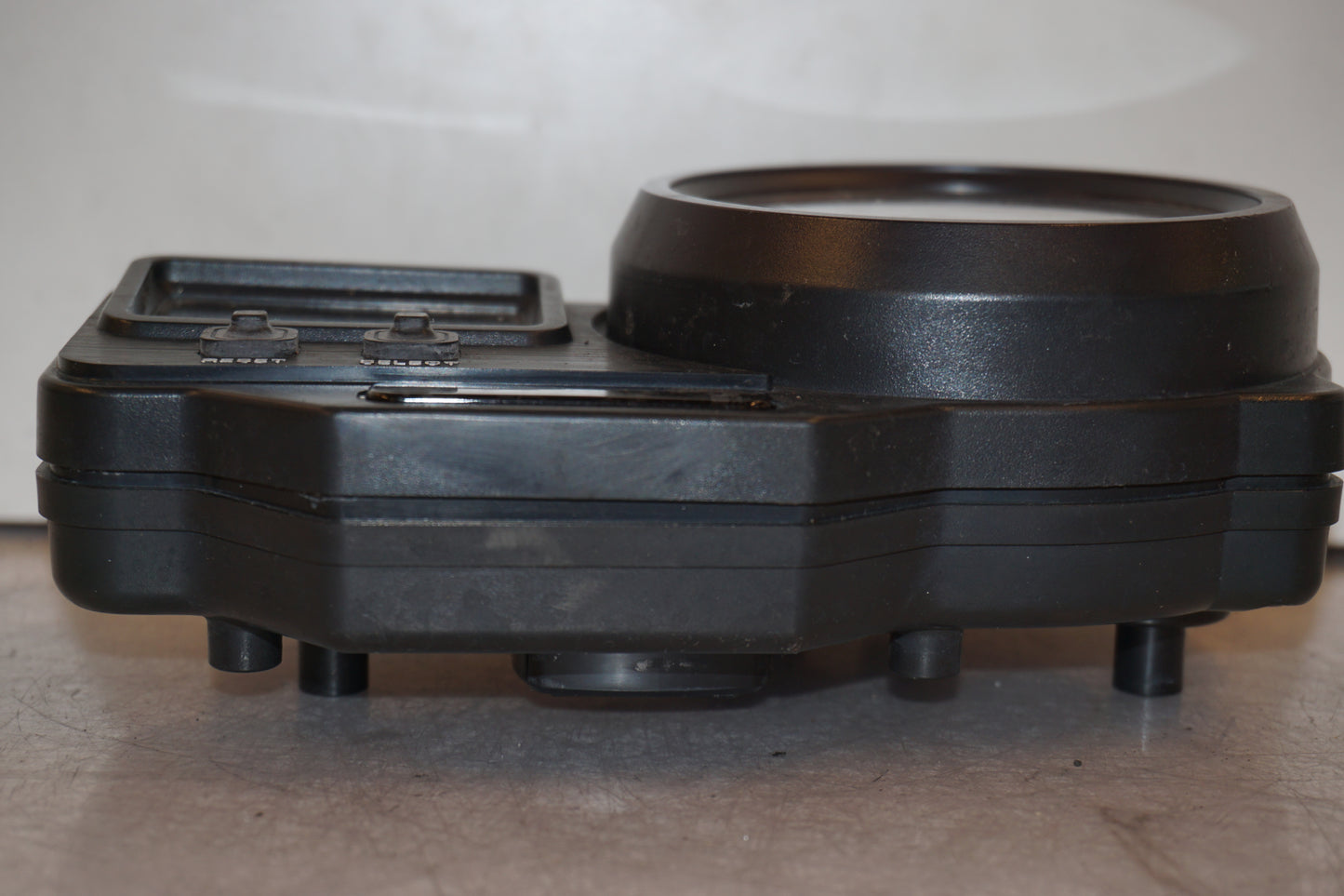 Baksidan på Instrumentpanel från en Yamaha YZF R6 -2001 motorcykel.