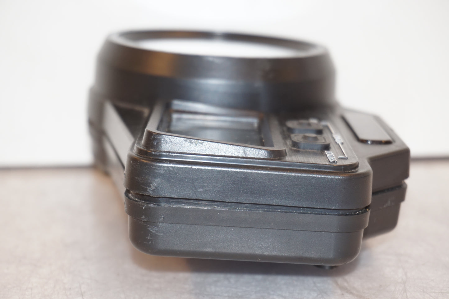 Höger sida på Instrumentpanel från en Yamaha YZF R6 -2001 motorcykel.