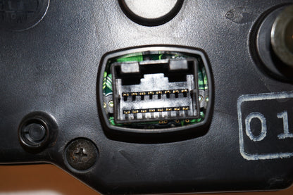 Extrabild1 på Instrumentpanel från en Yamaha YZF R6 -2000 motorcykel.