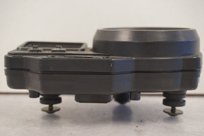 Baksidan på Instrumentpanel från en Yamaha YZF R6 -2000 motorcykel.