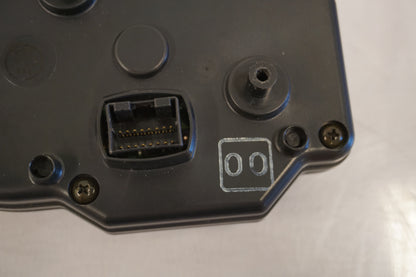 Extrabild2 på Instrumentpanel från en Yamaha YZF R6 -2001 motorcykel.