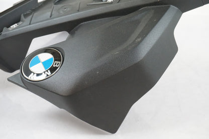 Cubierta lateral de plástico interior