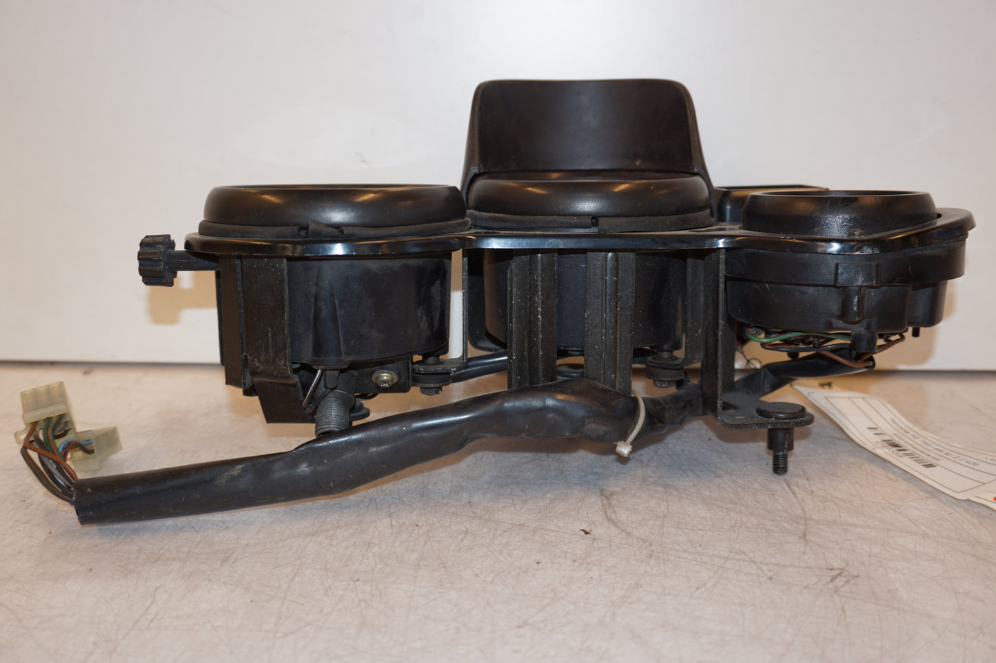 Vänster sida på Instrumentpanel från en Yamaha FZ 750 -1989 motorcykel.