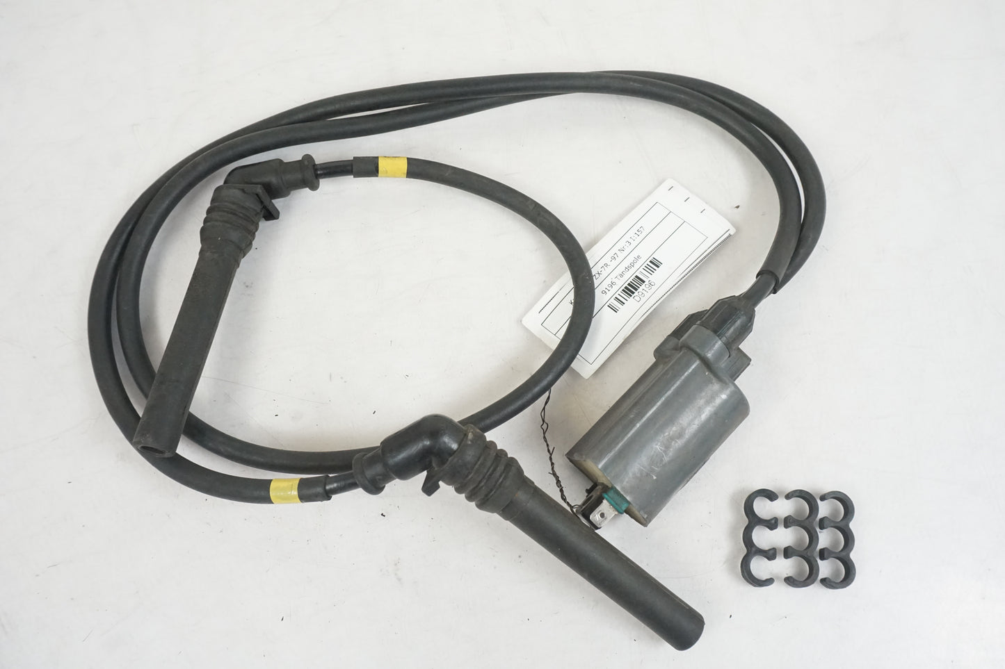 Framsidan på Tändspole från en Kawasaki ZX-7R -1997 motorcykel.