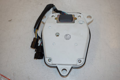 Snett nerifrån på Instrumentpanel från en Yamaha XV 1600 -2004 motorcykel.