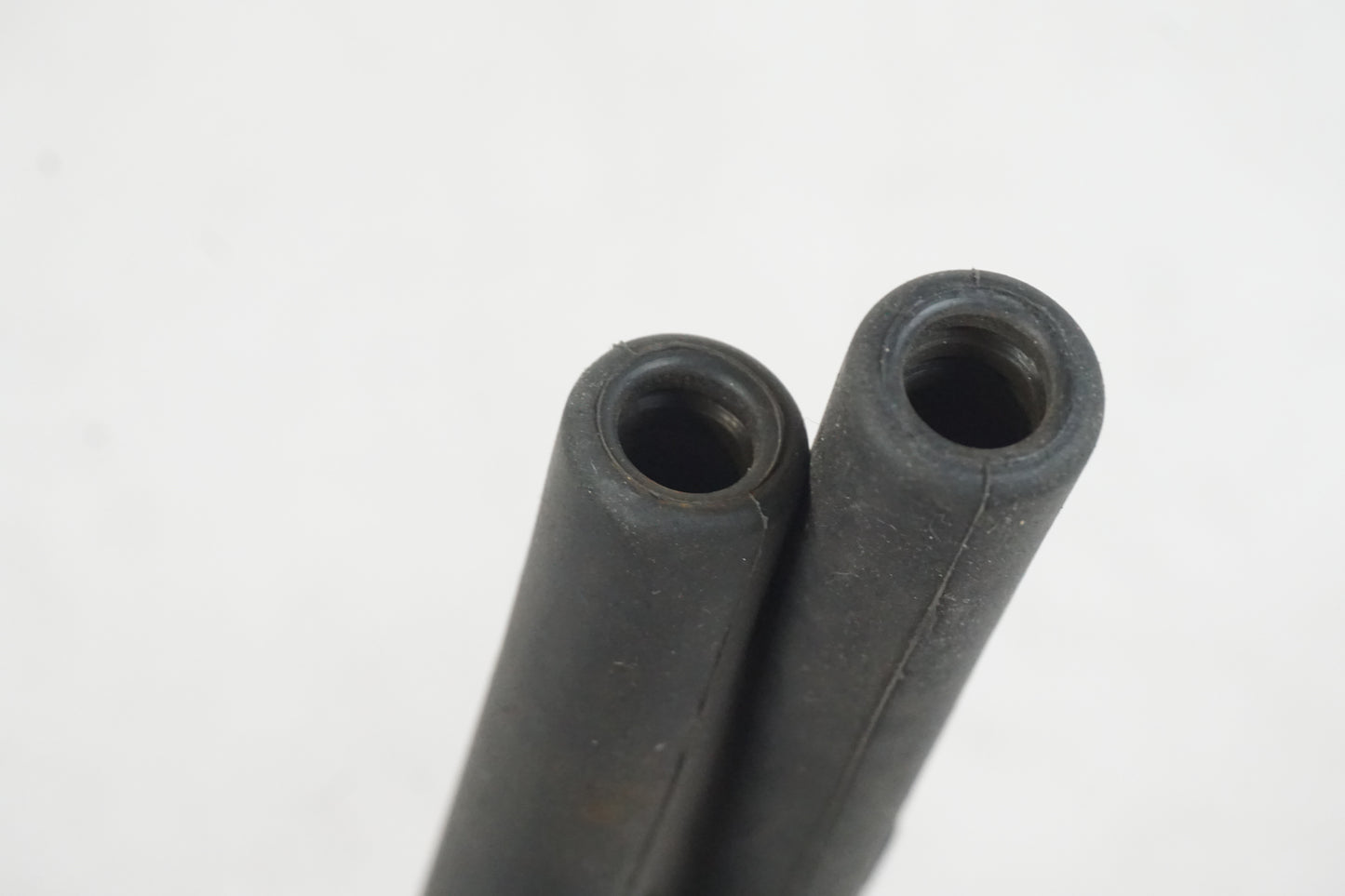 Vänster sida på Tändspole från en Kawasaki ZX-7R -1997 motorcykel.