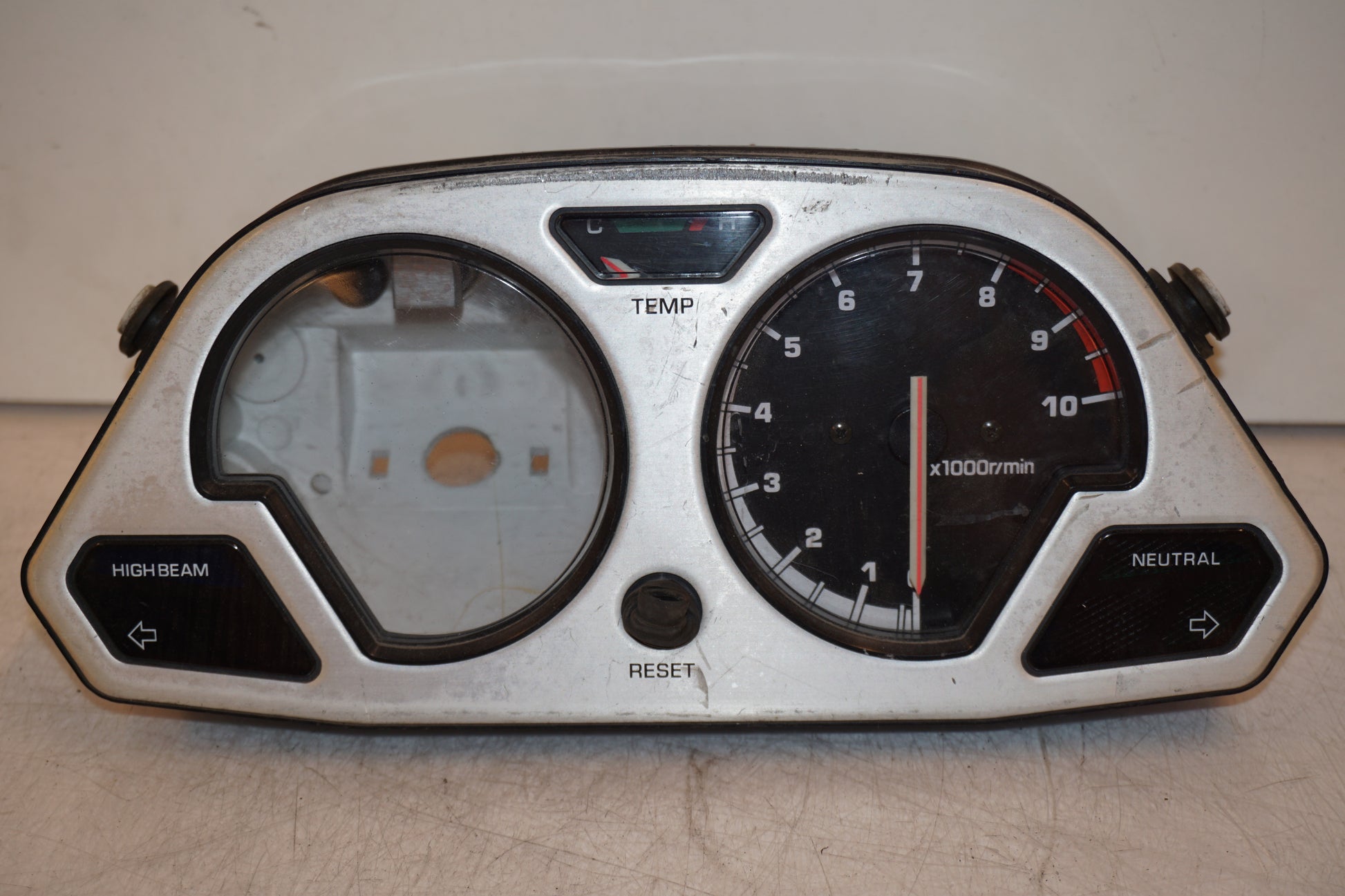 Framsidan på Varvräknare från en Yamaha XTZ 750 -1991 motorcykel.