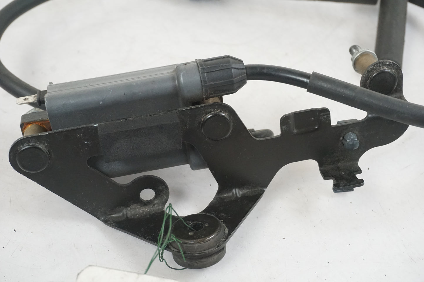 Baksidan på Tändspole från en Kawasaki ZX-7R -1997 motorcykel.