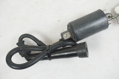 Framsidan på Tändspole från en Suzuki VL 800 -2001 motorcykel.