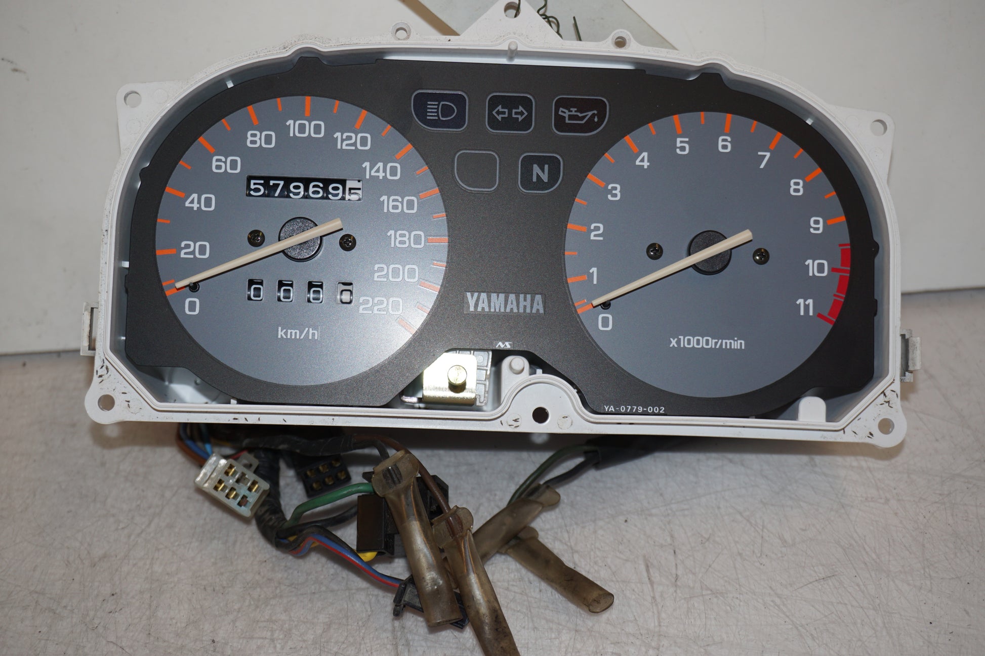 Framsidan på Instrumentpanel från en Yamaha XJ 600 Diversion -1992 motorcykel.