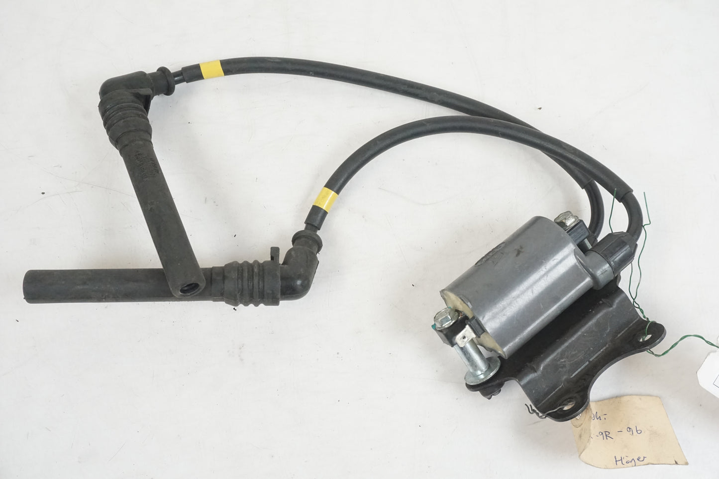 Framsidan på Tändspole från en Kawasaki ZX-9R -1996 motorcykel.