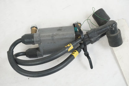 Framsidan på Tändspole från en Kawasaki ZR-7 -2002 motorcykel.