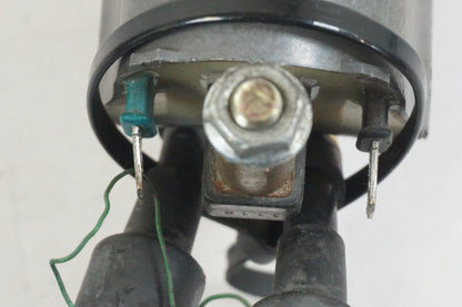 Vänster sida på Tändspole från en Kawasaki ZR-7 -2002 motorcykel.