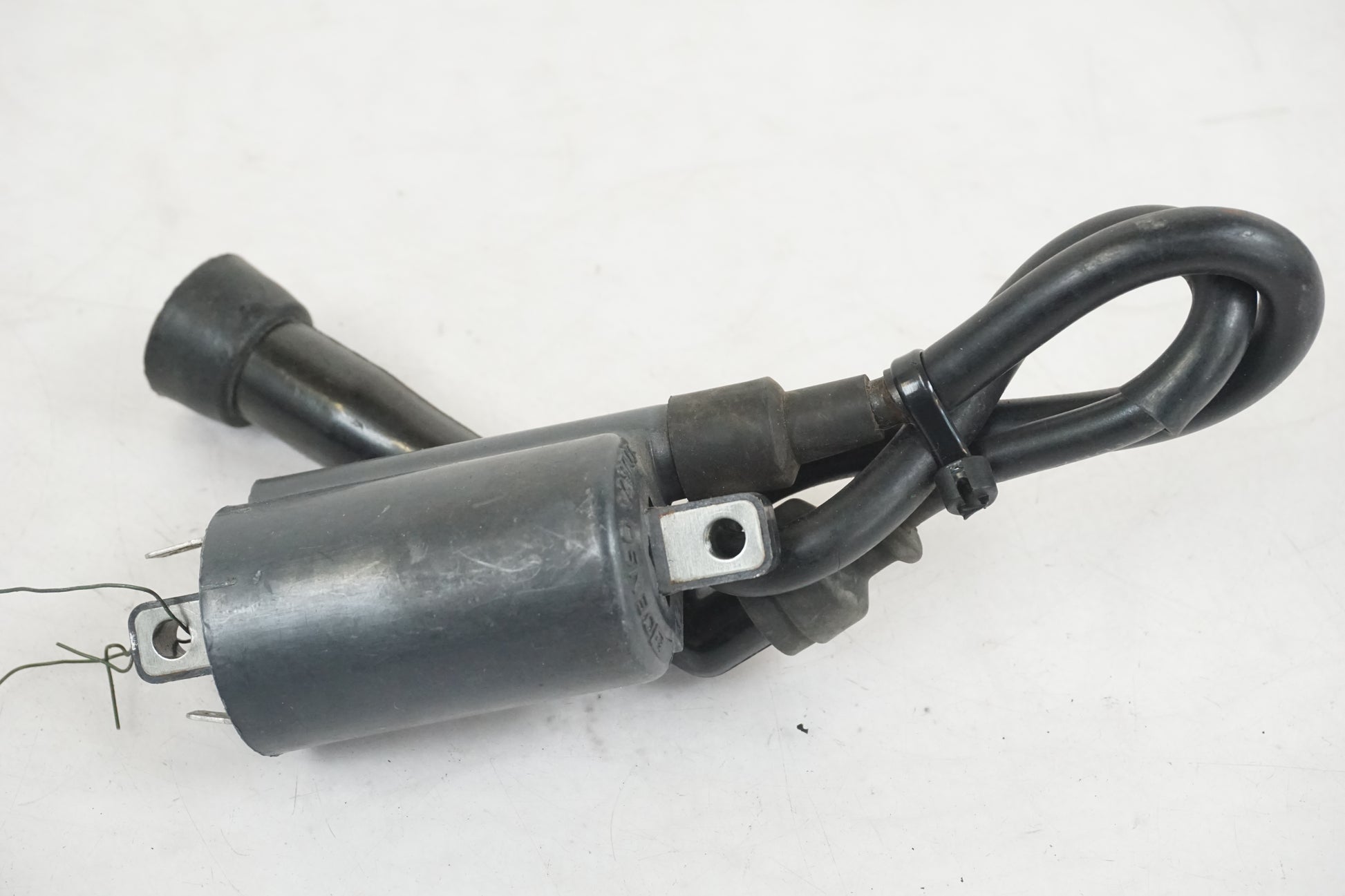 Framsidan på Tändspole från en Suzuki VL 800 -2003 motorcykel.