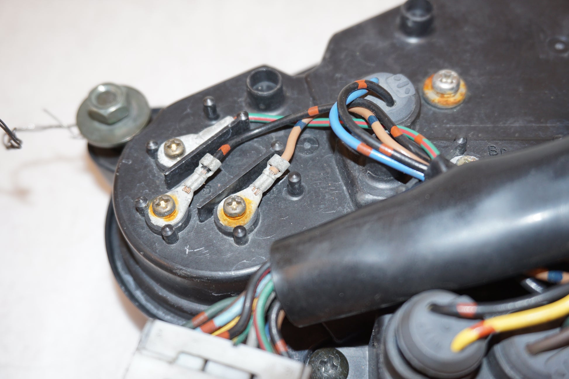 Extrabild1 på Instrumentpanel från en Yamaha YZF 1000 R -2001 motorcykel.