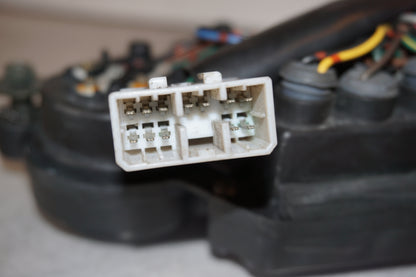 Extrabild3 på Instrumentpanel från en Yamaha YZF 1000 R -2001 motorcykel.