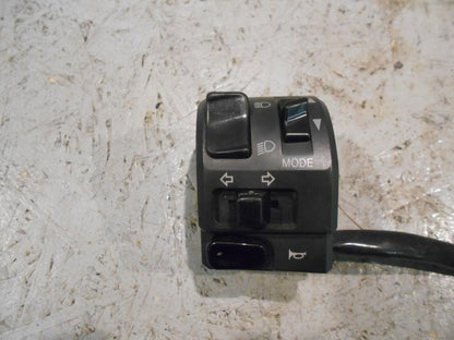 Framsidan på Styrelreglage från en Ducati 848 -2013 motorcykel.