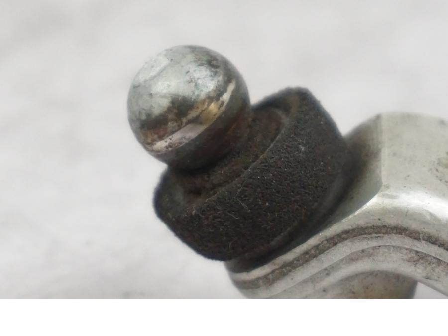 Vänster sida på Växelarm från en Triumph Tiger -2009 motorcykel.