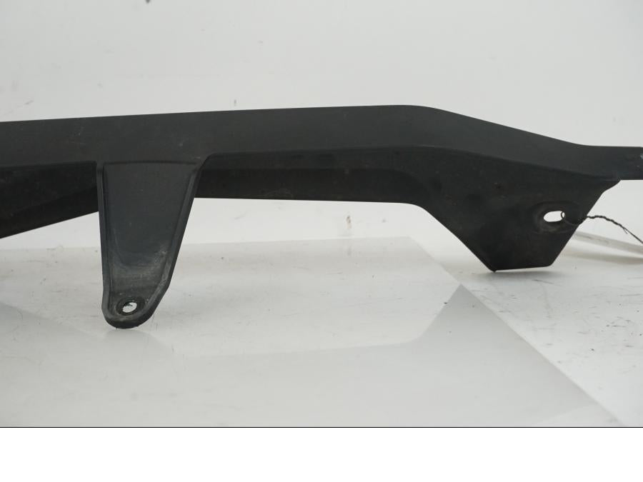 Snett uppifrån på Kedjeskydd från en BMW F 750 GS -2019 motorcykel.