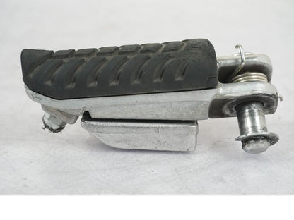 Höger sida på Fotpinne från en Kawasaki Z 900 -2019 motorcykel.